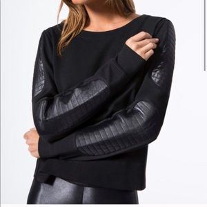 Carbon 38 Moto Collection Pullover